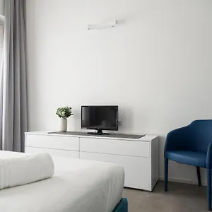 https://1-bedroom-suite-in-the-center-of-milan-cordusio.italymilanhotels.net